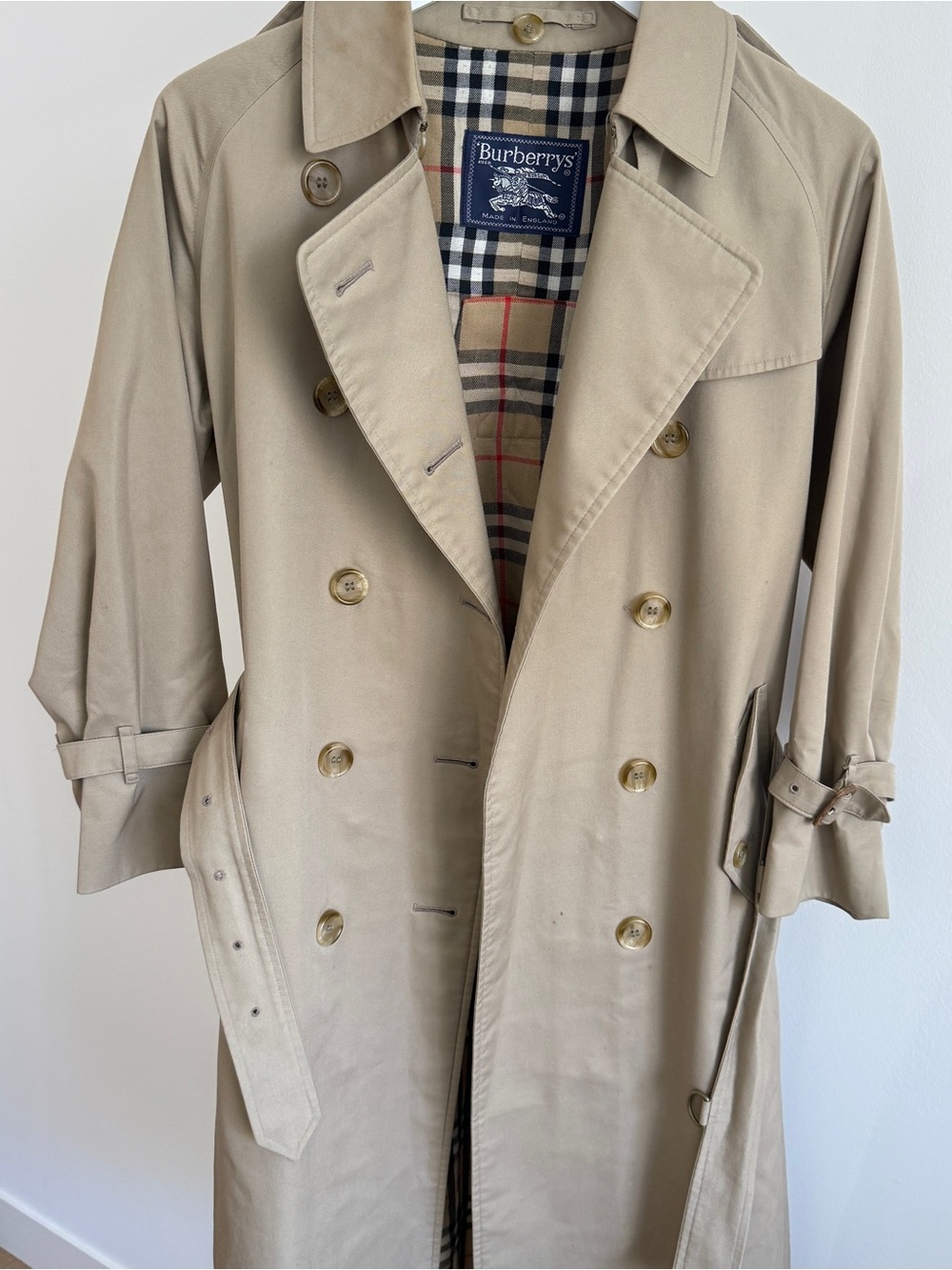 Vintage authentic Burberry trench coat, size Small - Picture 3 of 10